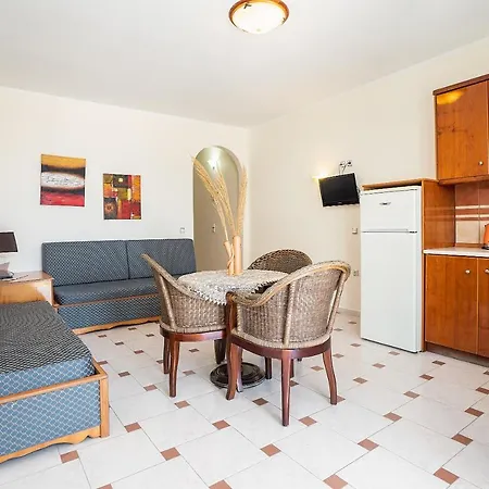 Livadia Beach Suite Exterior photo